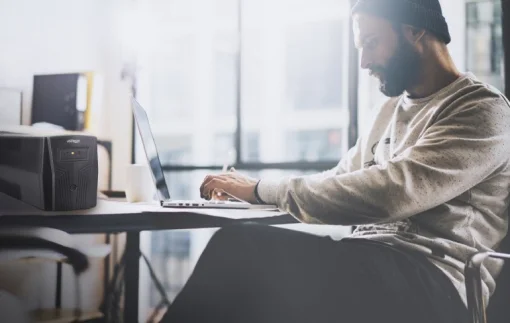 Источник безребейного питания EnerGenie EG-UPS-B650 650VA