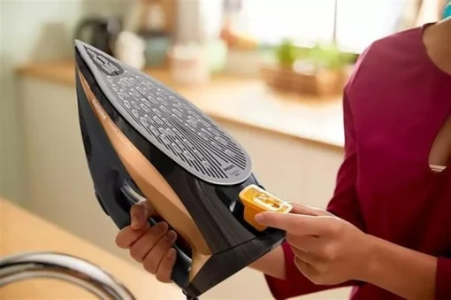 Праска Philips DST7040/80