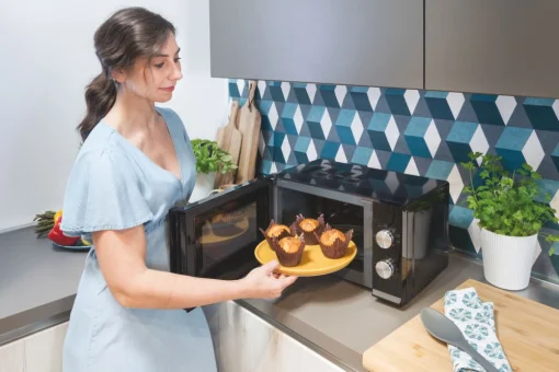 Микроволновая печь Candy CMW20TNMB