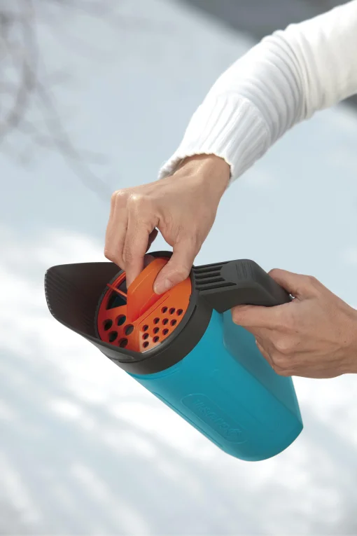 Разбрасыватель ручной Gardena Small для соли и песка (03255-30.000.00)